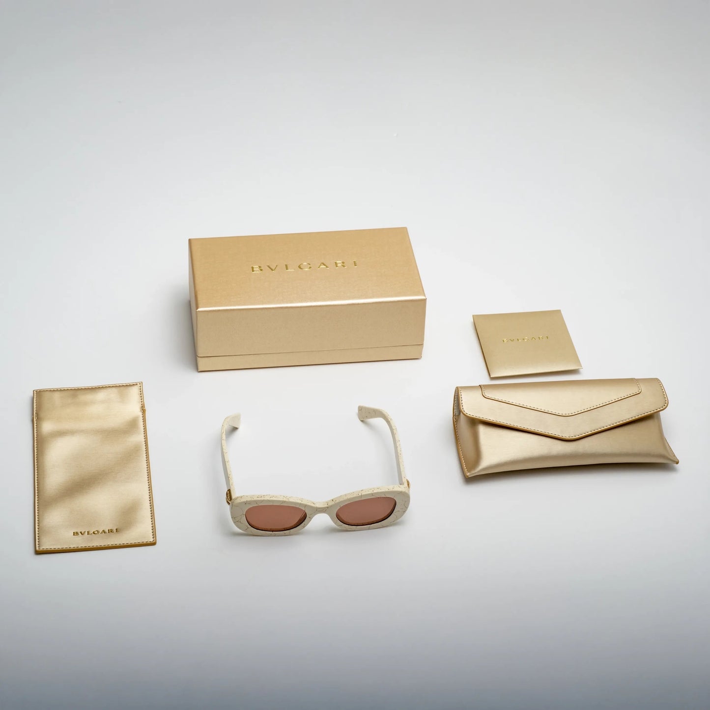 Occhiale da sole Bulgari BV40039I 24E Marble white-confezione