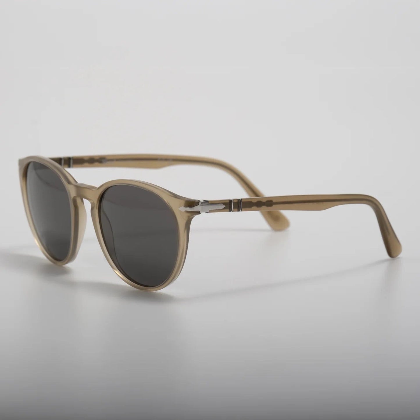 Occhiali da sole Persol PO3152S 1169/B1 Beige opalino