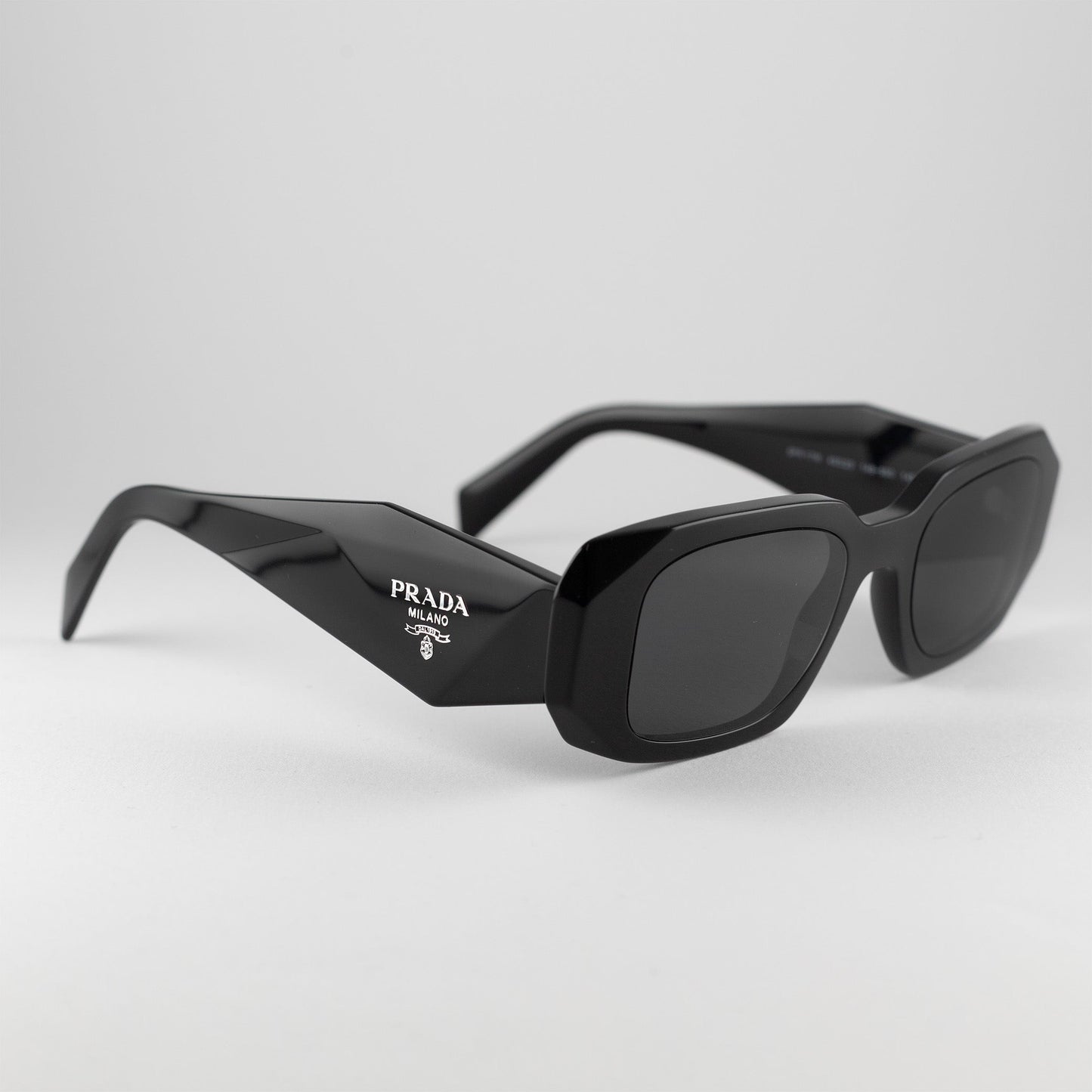 Occhiale da sole Prada SPR 17W 1AB-5S0 Black-laterale