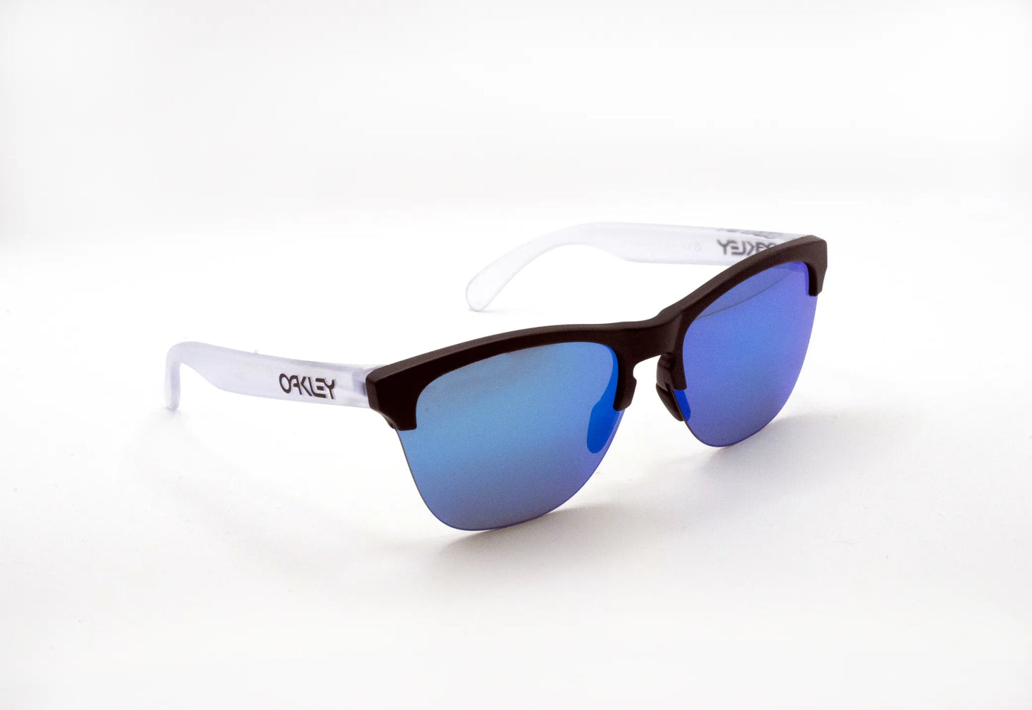 Occhiale da sole Oakley Frogskins lite OO9374 937402 Nero opaco rotondo