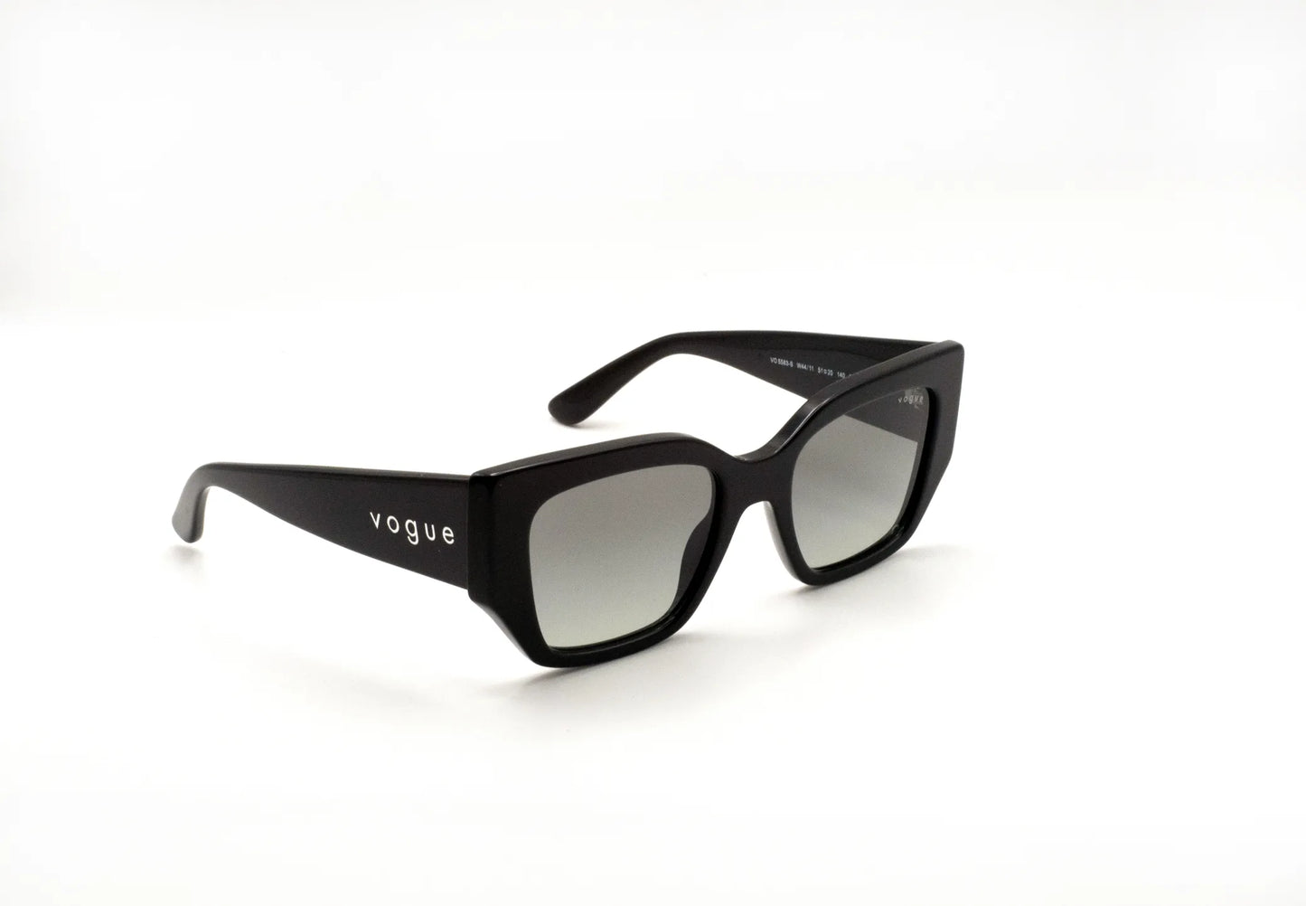 Occhiali da sole Vogue VO5583-S W44/11 Black Grey Sfumato squadrati