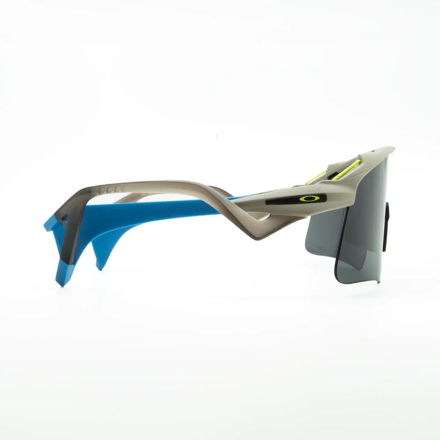 Occhiali da sole Oakley Stunt Wing OO9519 951903 Sabbia opaco rettangolari